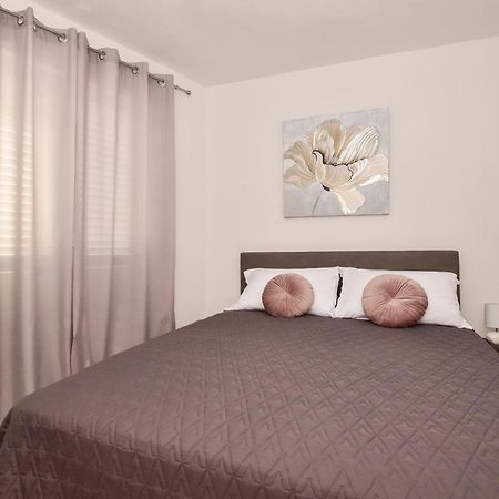 Apartman Luka Igrane Exteriér fotografie