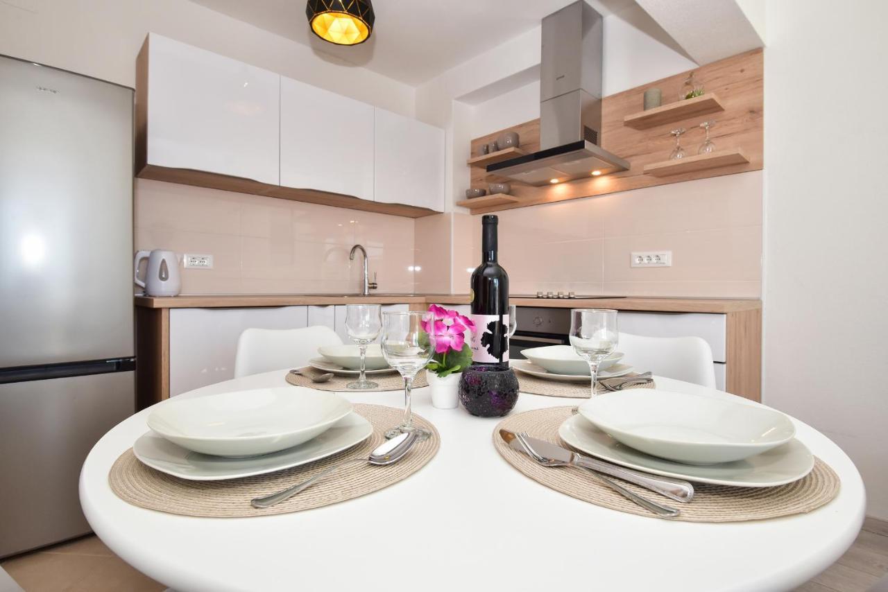Apartman Luka Igrane Exteriér fotografie